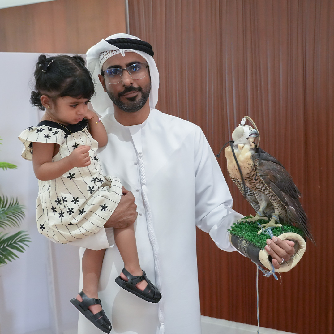 Sharjah Falconers Club Participates in Father’s Day Event