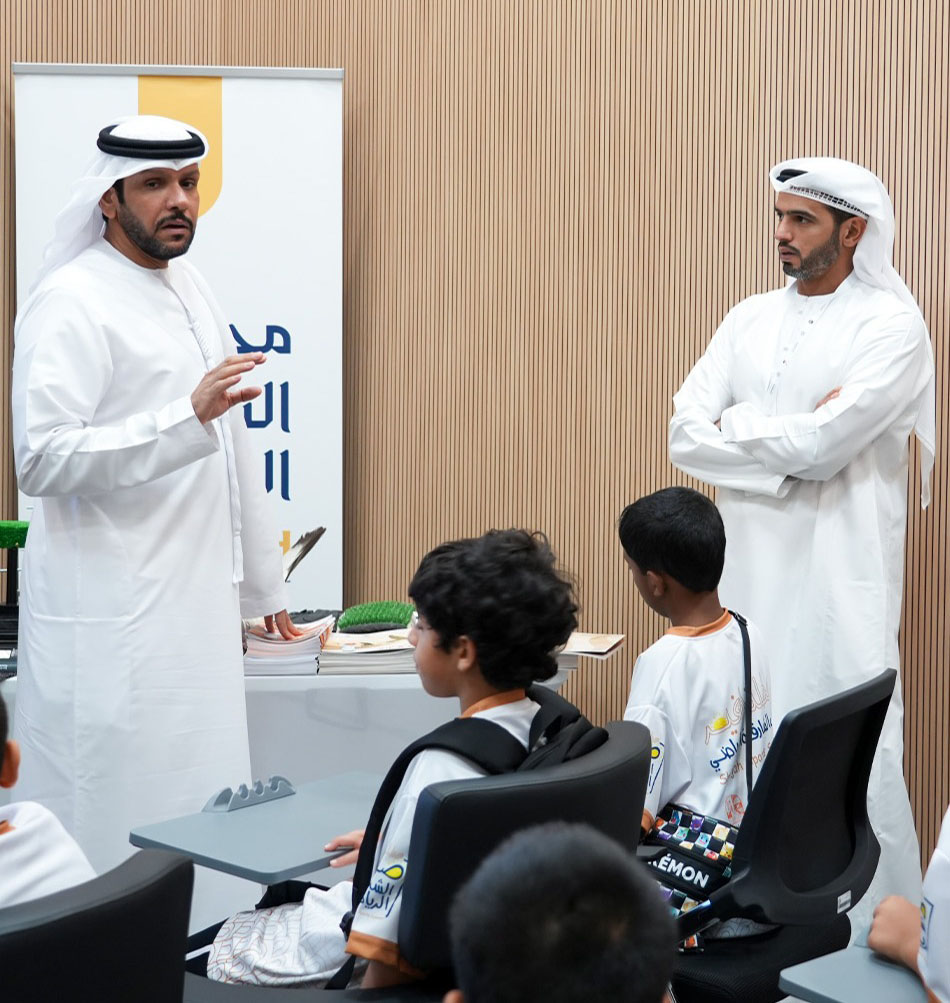 Sharjah Falconers Club Welcomes Al Bataeh Club Members as Part of the Our Holiday is Different Program