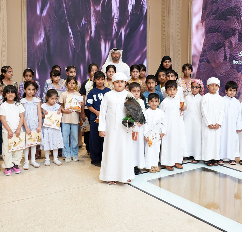 Sharjah Falconers Club participates in Al Dhaid Summer Camp
